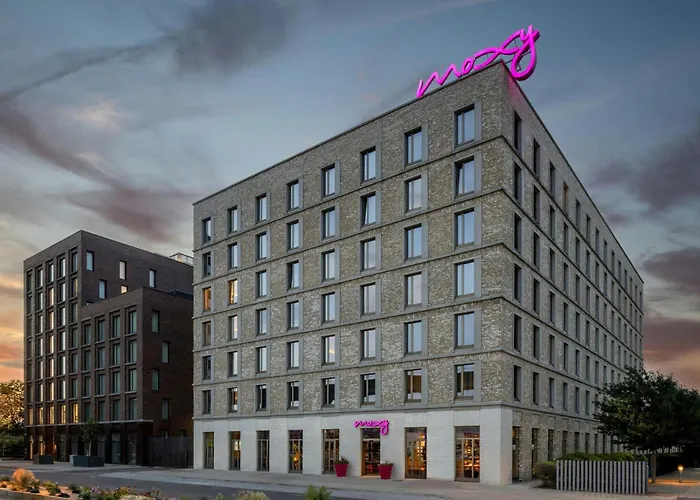 Moxy London Excel