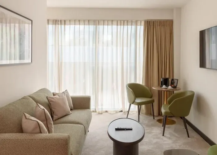 Leonardo Hotel London Aldgate - Formerly Hotel Saint